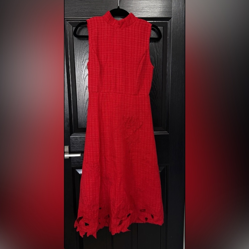 Women’s MOFT  sleeveless textured red mini dress Size Xs NWT
$14